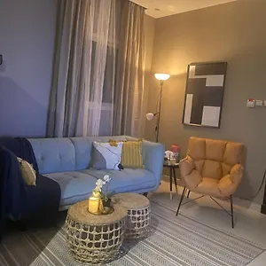  شقة استديو راقي بحي الملقا